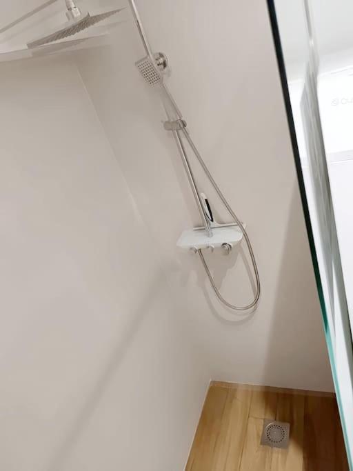 Le Petit Cocon Apartment Pont-Évêque Екстериор снимка