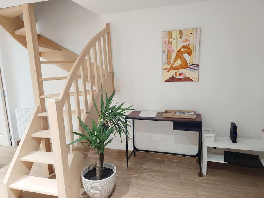 Le Petit Cocon Apartment Pont-Évêque Екстериор снимка